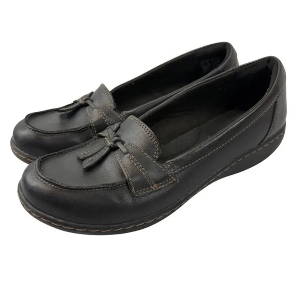 Clarks Womens‎ 8.5M Black Leather Loafers Tassel Slip-On Comfort Shoes Casual